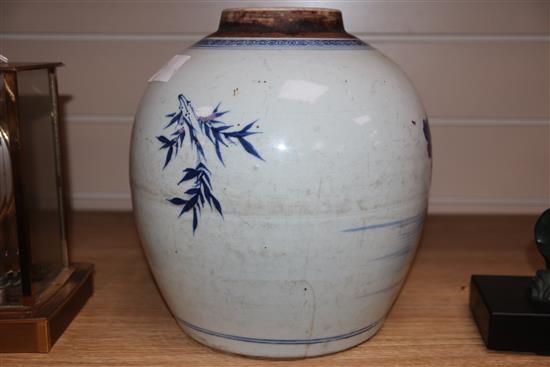 An 18th century Chinese blue and white ginger jar, lacks cover H.24cm